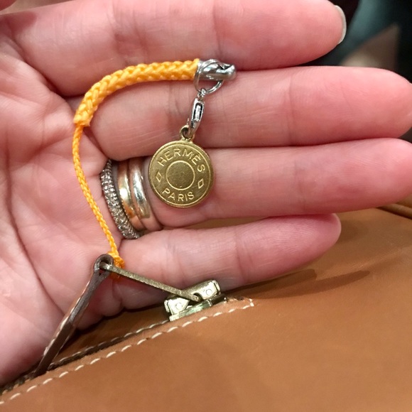 Hermes Charm - Picture 4 of 14